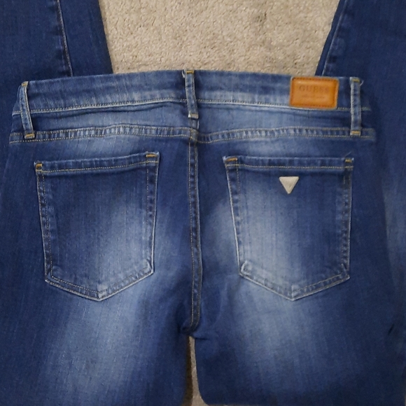 Guess Jeans - Picture 3 of 4